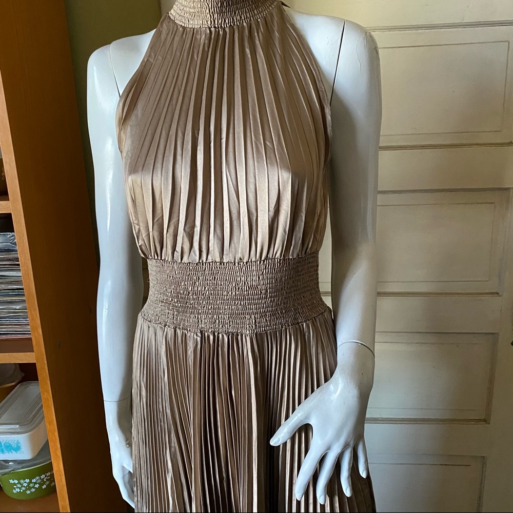 Do Be Pleats - image 3